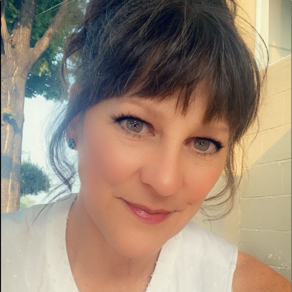 Meet your Posher, Sherry - Picture 1 of 2